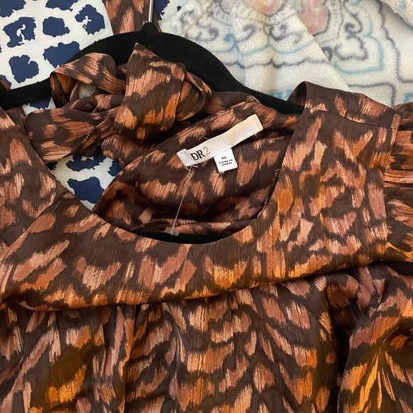 Blouse $20 (wore once) - Picture 1 of 2